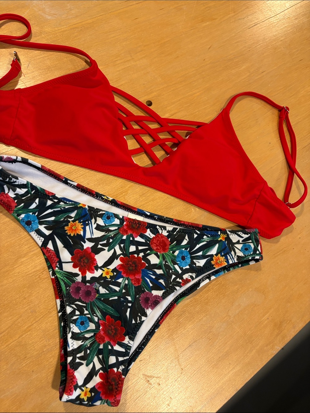 Source Unknown Red Lattice-Back Bikini Top with Floral White Briefs